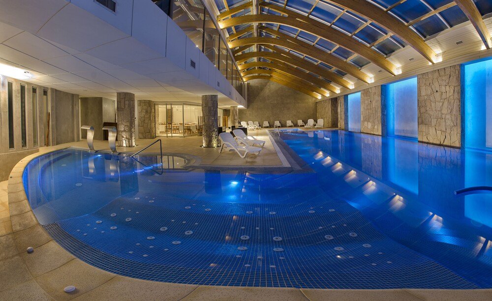 Piscina coberta do Hotel Cristal em Bariloche