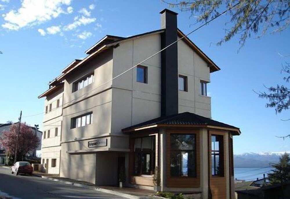 Fachada externa do View Hotel BRC em Bariloche